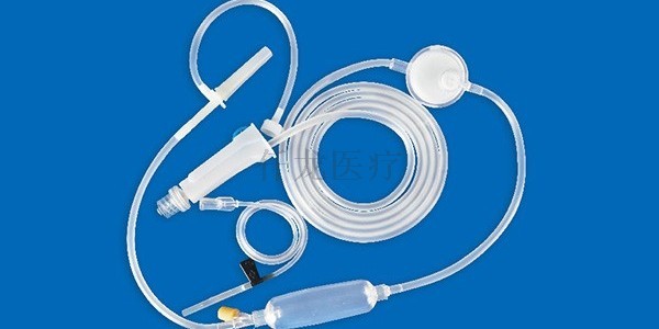 一次性輸液器意外掉落，家屬不經(jīng)意瞬間差點兒釀出大錯